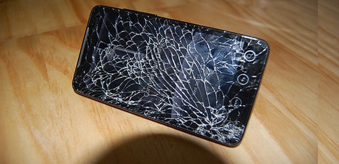 Cómo desbloquear un móvil con la pantalla rota